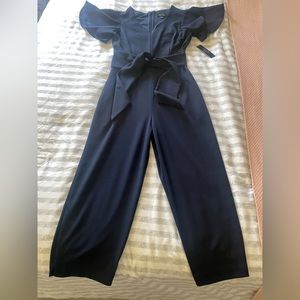 New Navy Tahari jumpsuit size 4